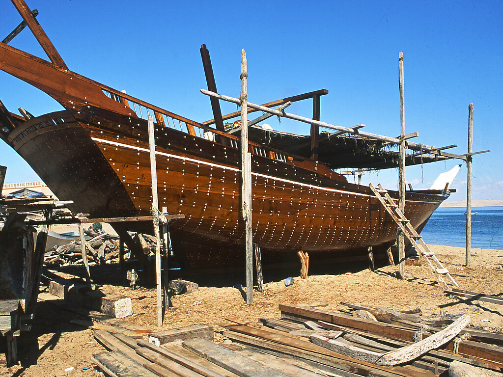 Dhauwerft in Sur / Dhow Shipyard in Sur