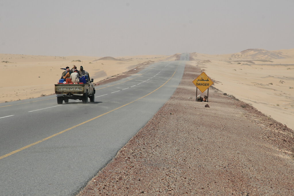 Küstenstrasse nach Salalah / Coastal Road to Salalah