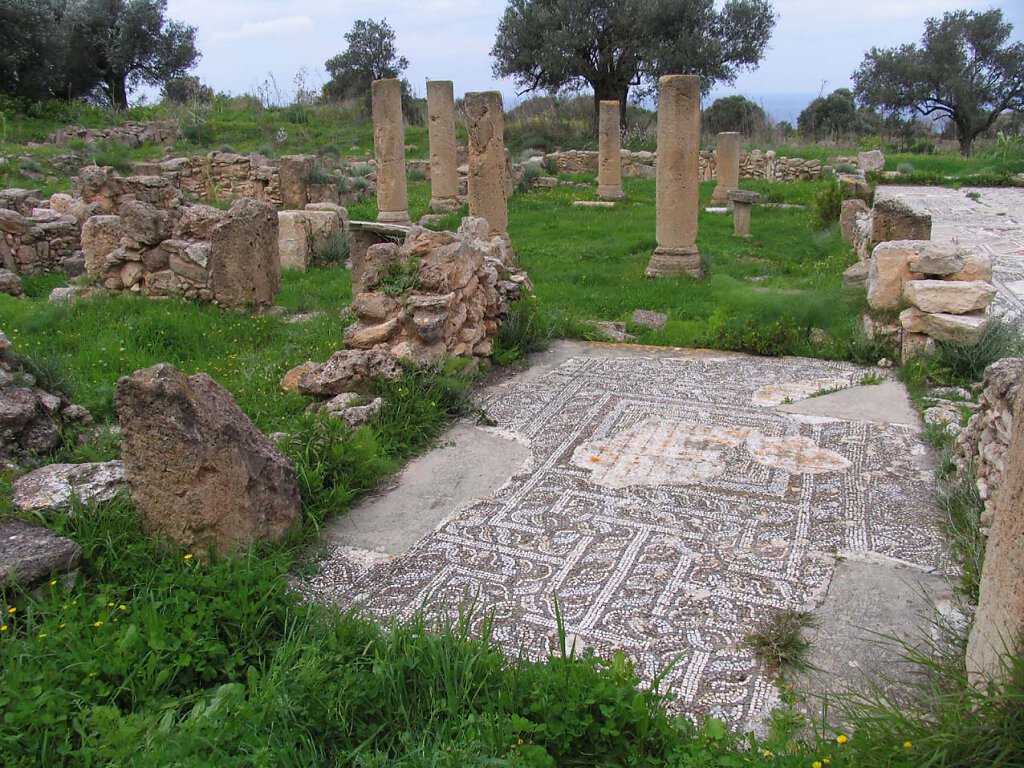 AGIOS TRIAS BASILIKA /  AYIOS TRIAS BASILICA 