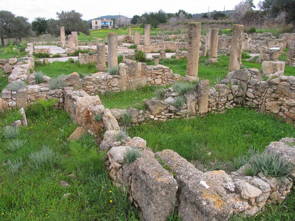 AGIOS TRIAS BASILIKA /  AYIOS TRIAS BASILICA