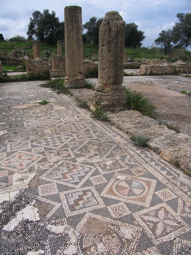 AGIOS TRIAS BASILIKA /  AYIOS TRIAS BASILICA