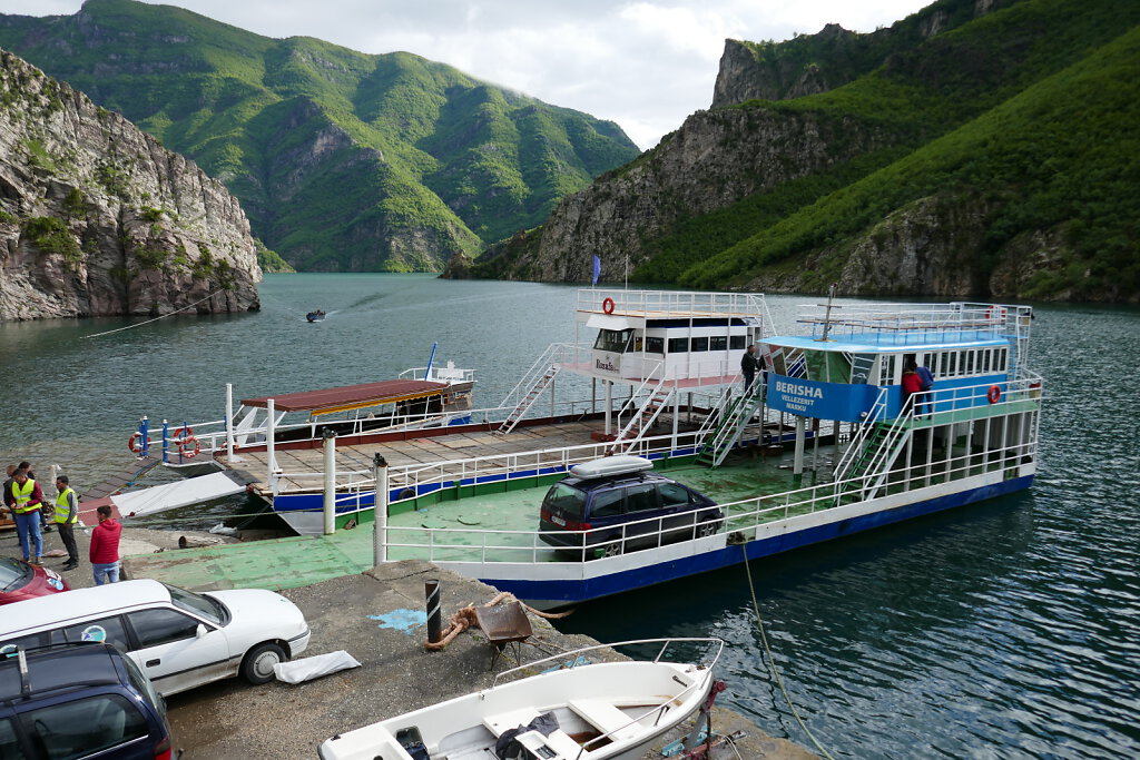 Komani See / Komani Lake